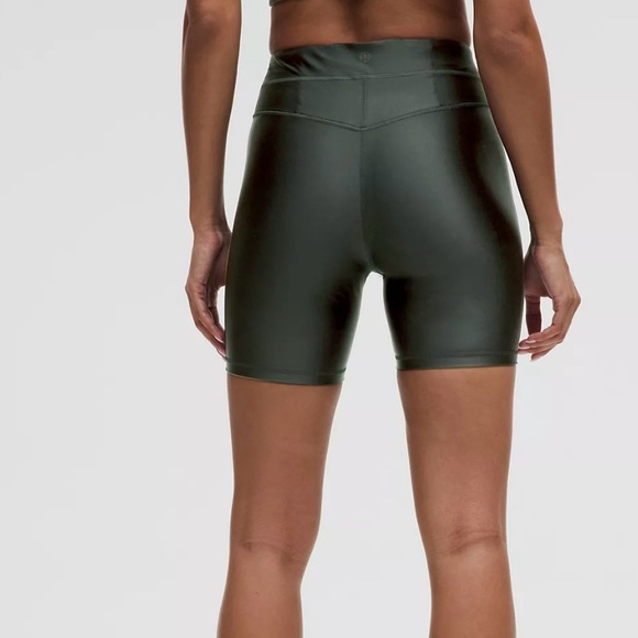 NWT Lululemon Satin Shine HR Short 6”-Size 4 in Blackened Pine reg $88 - Picture 3 of 10